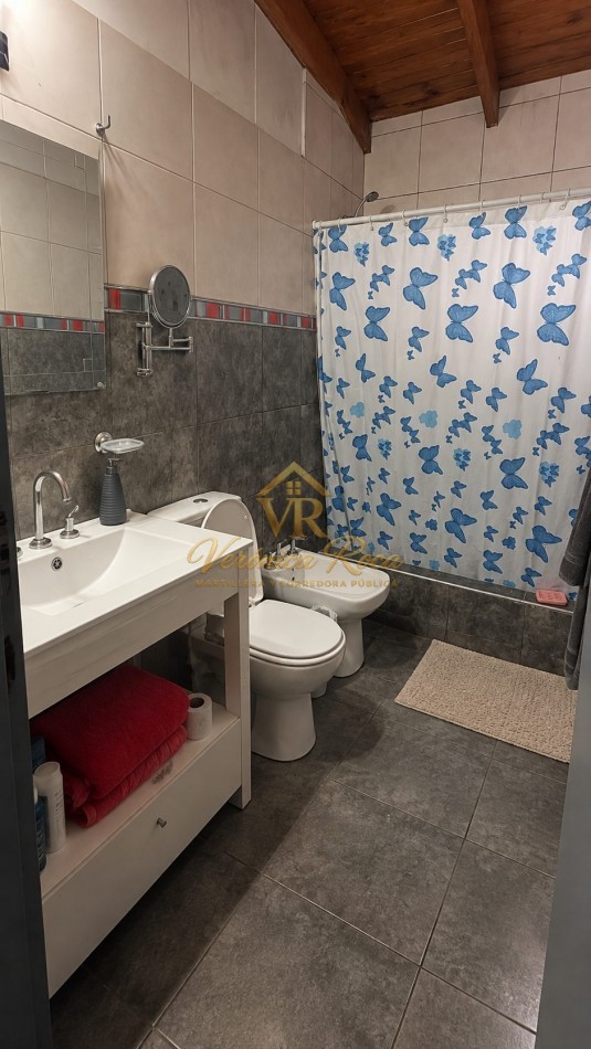 Casa 4 ambientes en venta - Barrio Democracia, Ciudad Evita.