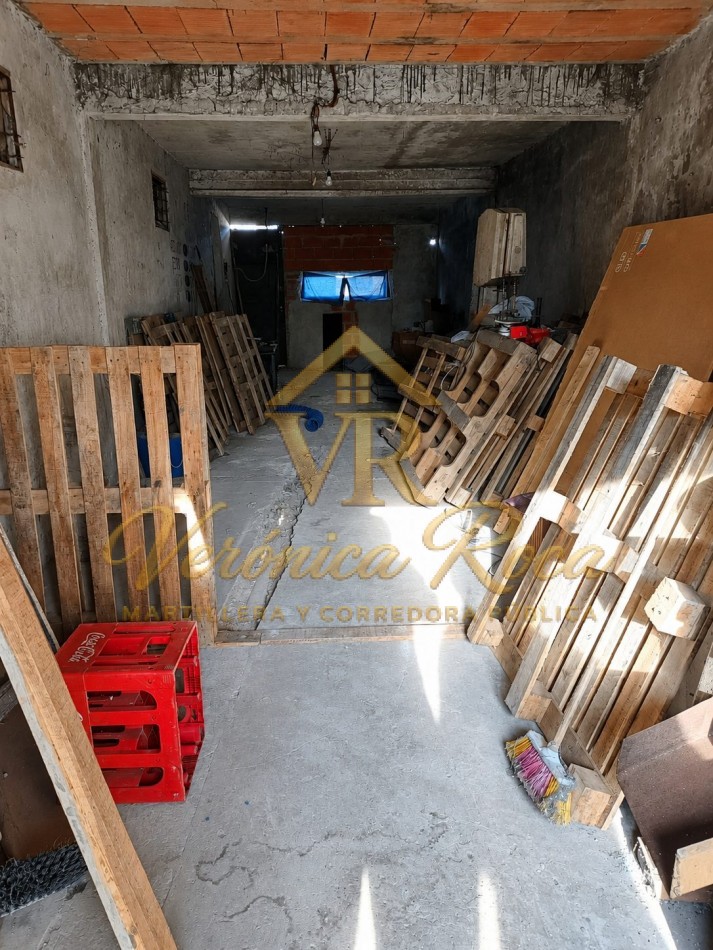 CASA CON 2 GALPONES EN VENTA - BARRIO QUERANDI, CIUDAD EVITA