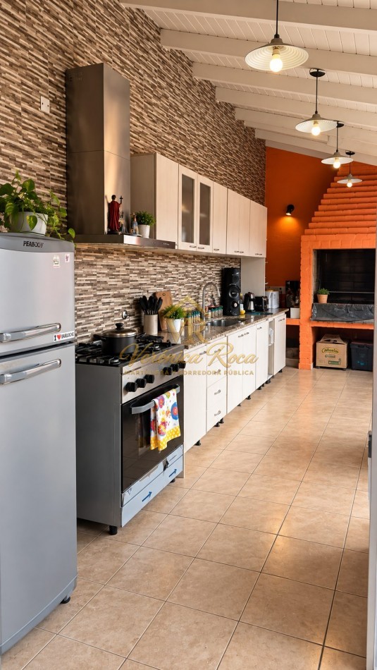 Casa 4 ambientes en venta - Barrio Democracia, Ciudad Evita.