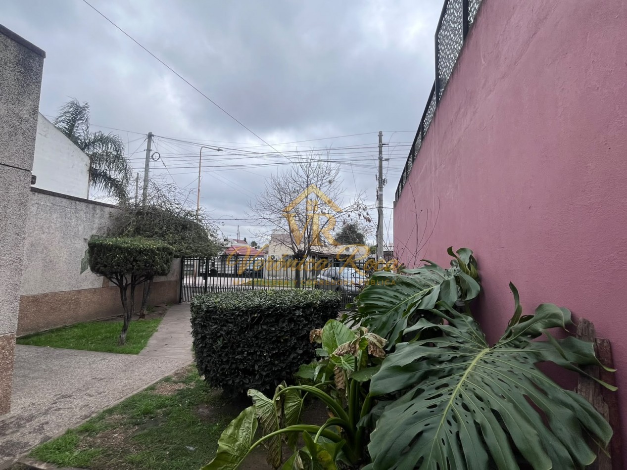 CASA DE 4 AMBIENTES EN VENTA - ALDO BONZI 
