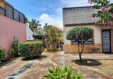 CASA DE 4 AMBIENTES EN VENTA - ALDO BONZI 